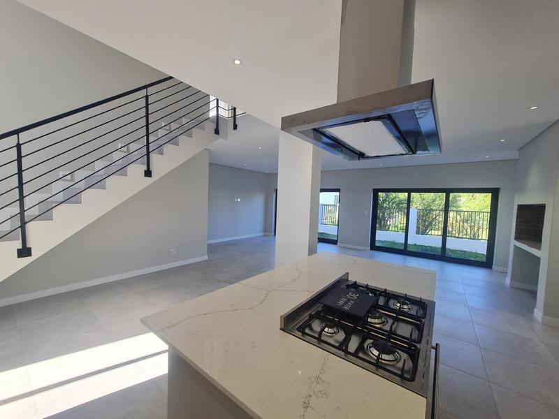 To Let 4 Bedroom Property for Rent in Croydon Western Cape